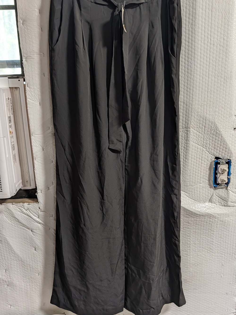 Women’s Black Tie-Waist Wide Leg Pants